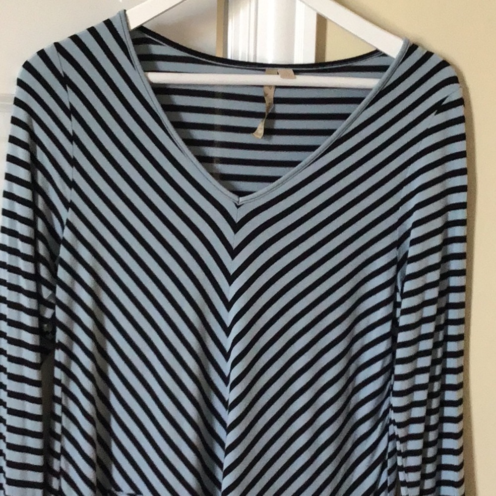 Tunic - Picture 2 of 3
